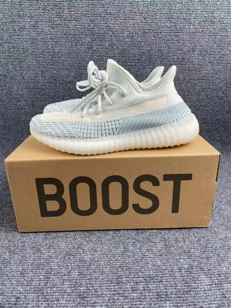 Yeezy Boost 350 V2 Zebra — 冰蓝天使