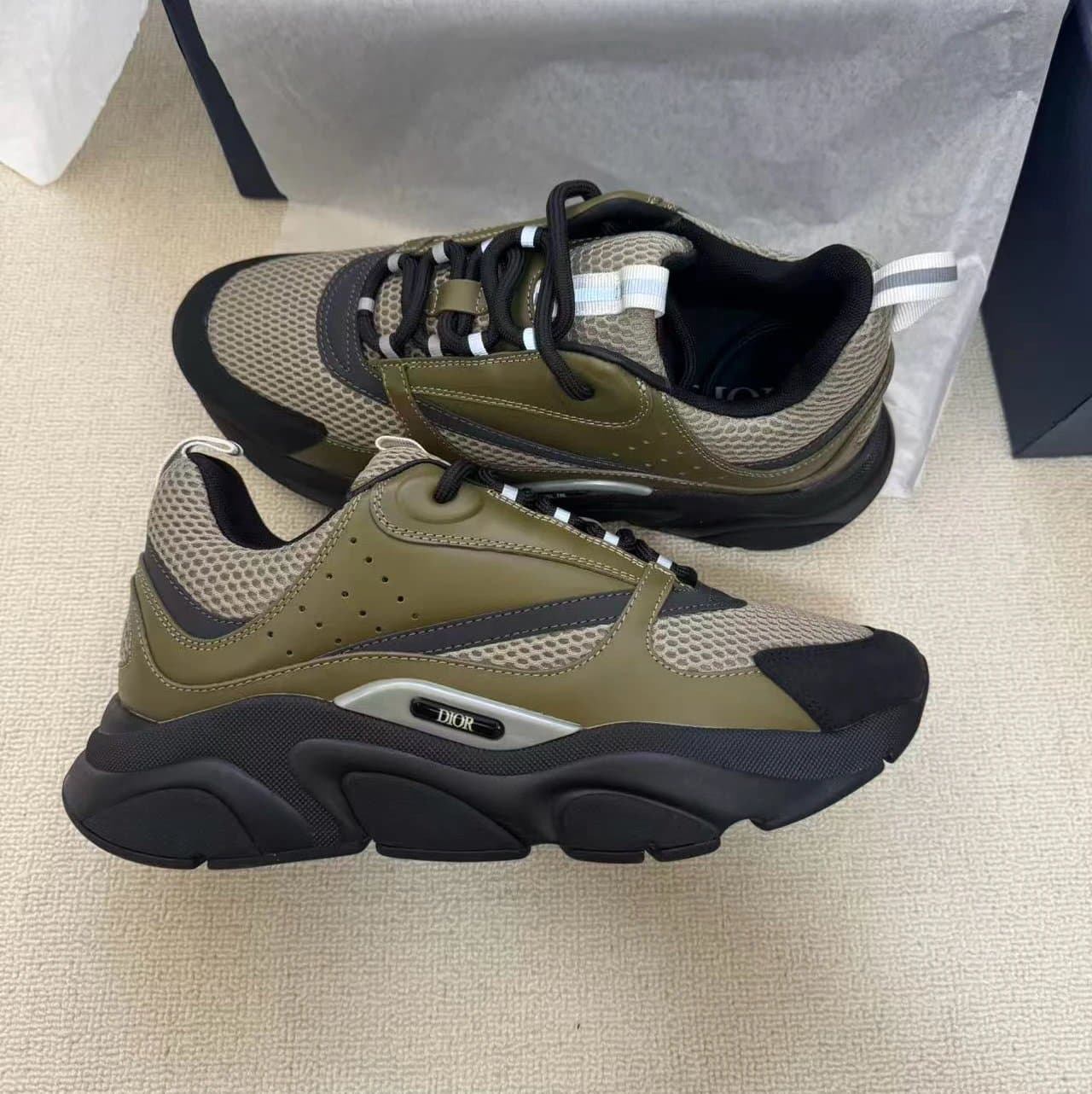 Prada Linea Rossa Sneaker Glossy Red and Mesh — 不退不换 · 13号：43码