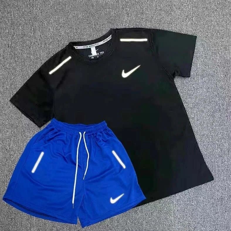 Nike Sportswear Set Reflective Stripe