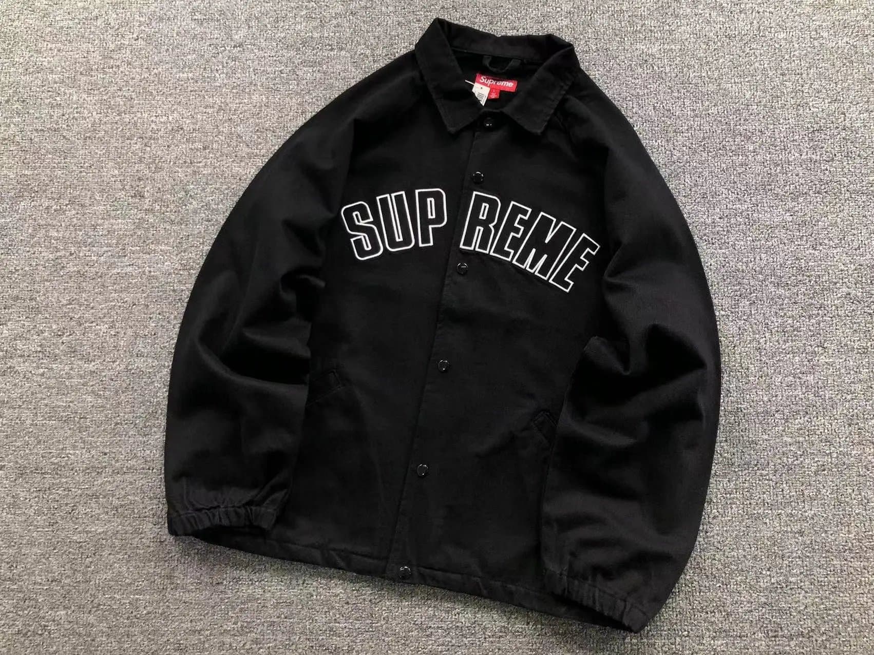Coaches Jacket Supreme Logo