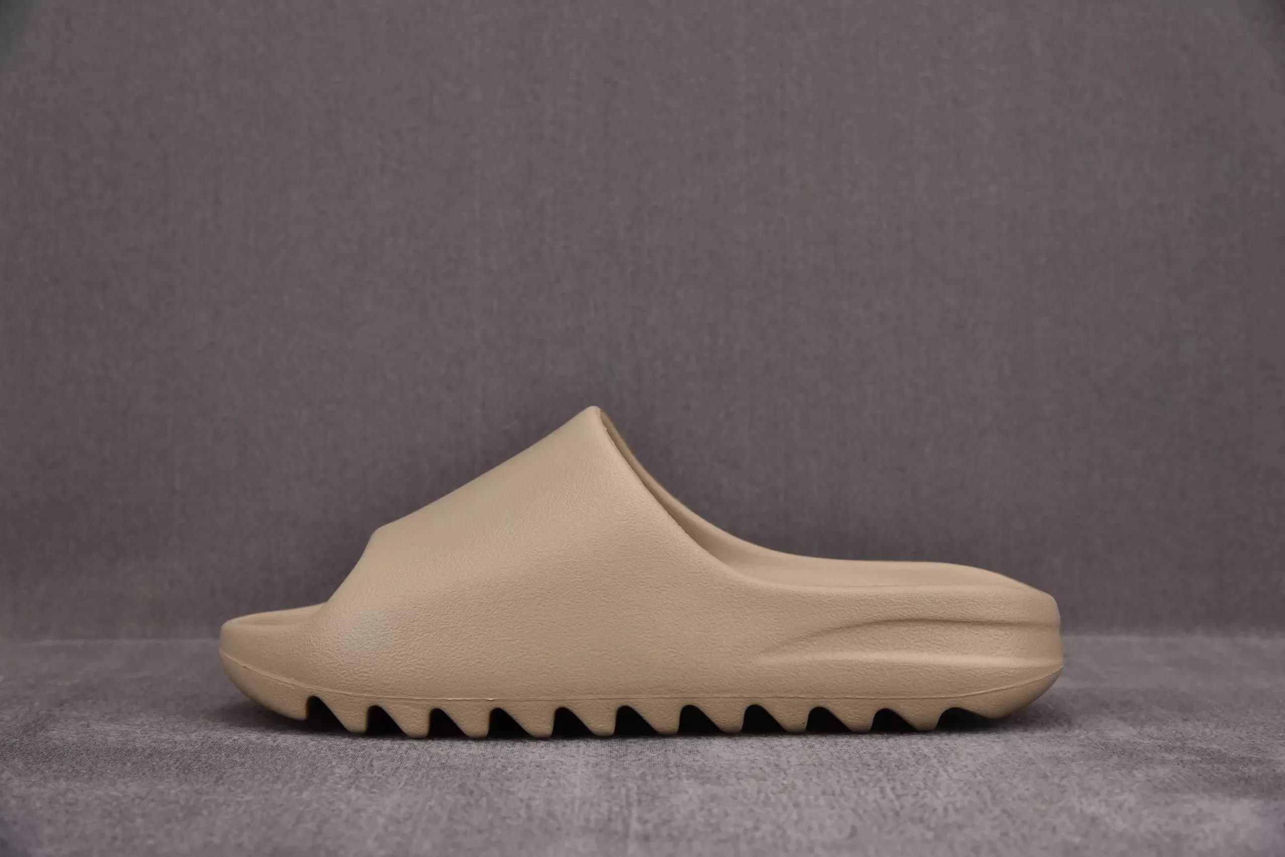 Yeezy Slide Bone