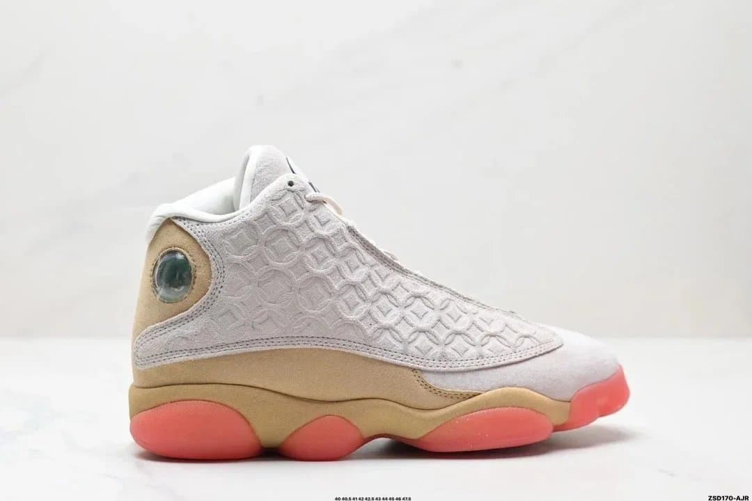 Air Jordan 13 Low Lucky Charms