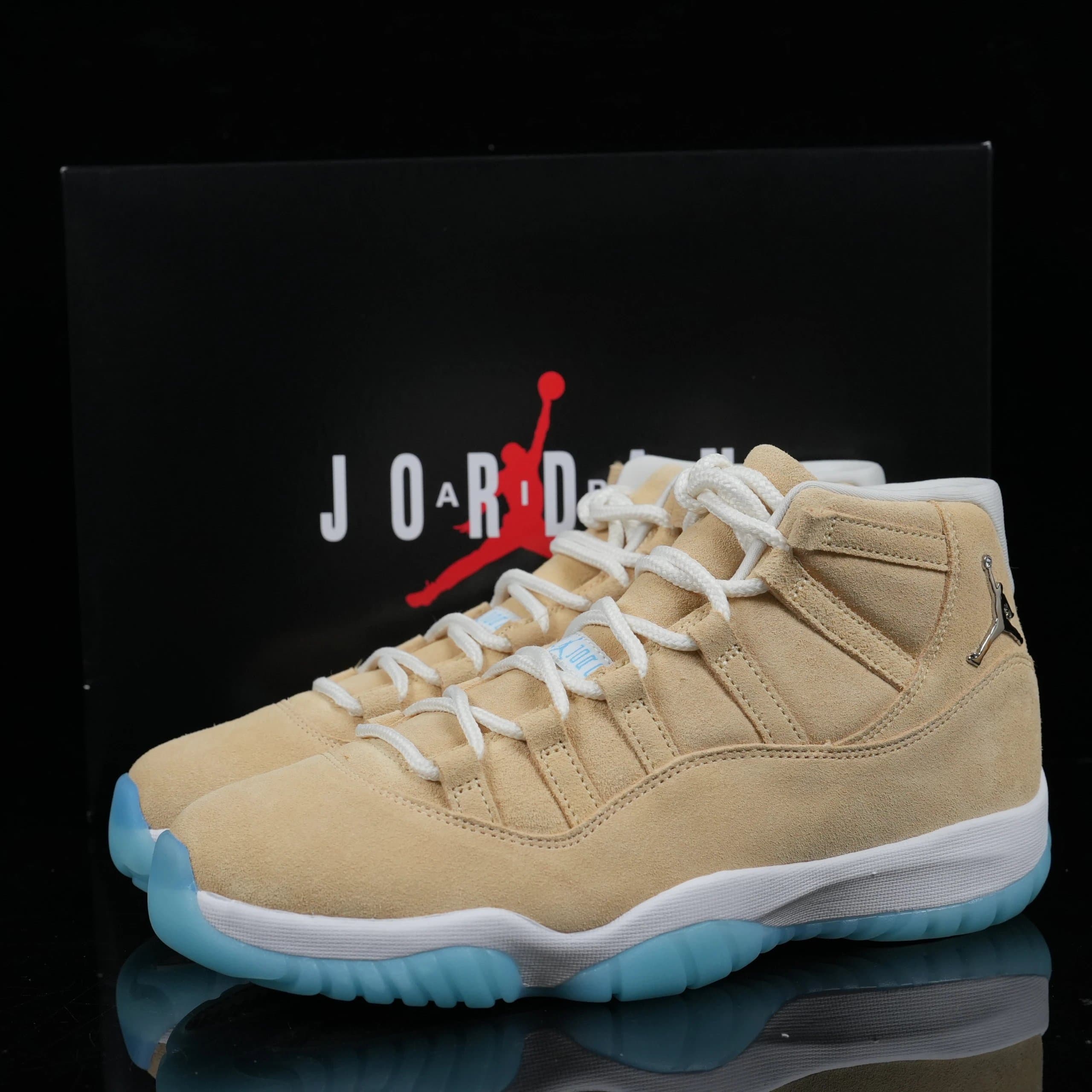 Air Jordan 11 Cool Grey