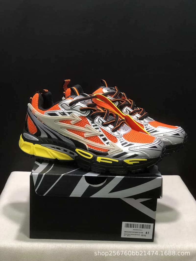 Balenciaga Triple S Silver Metallic — 银桔