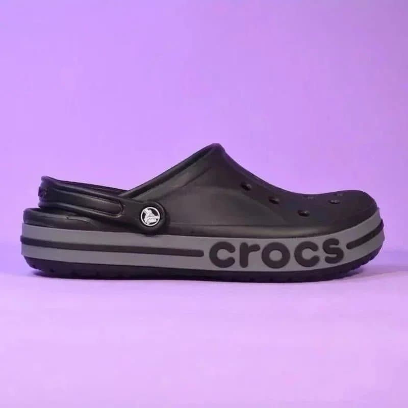 Crocs Clog Bold Logo — 18