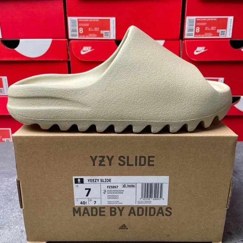 Yeezy Slide Bone