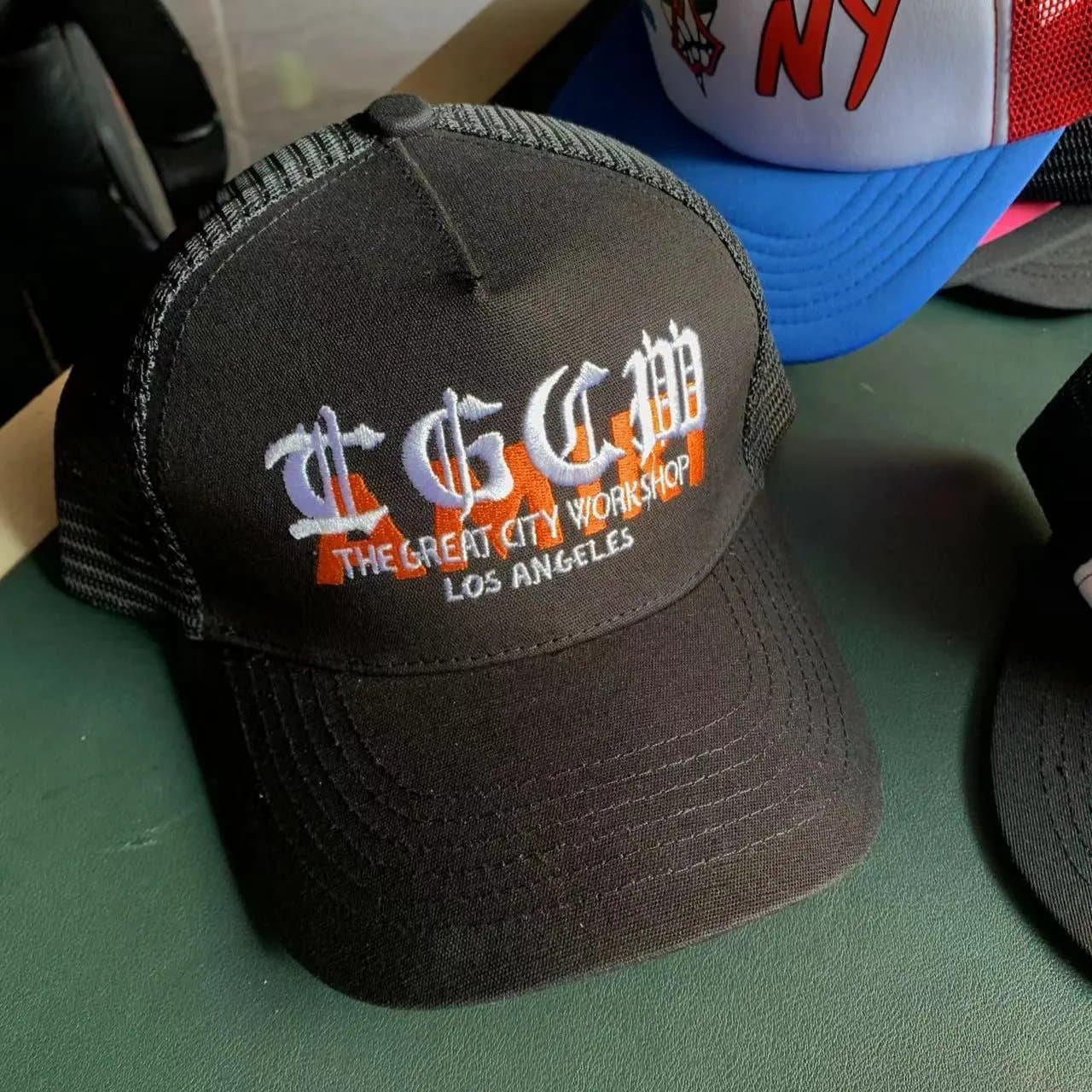 Chrome Hearts Snapback Cap Gothic Logo Embroidery — 可调节 · M038