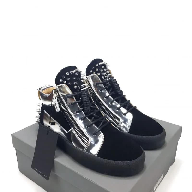 High-Top Sneaker Crystal Strap — 铆钉款