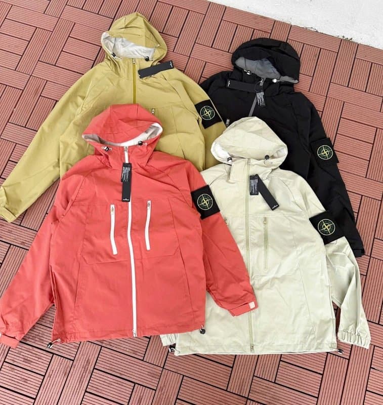 Stone Island Goggle Jacket Classic Compass Patch — 75
