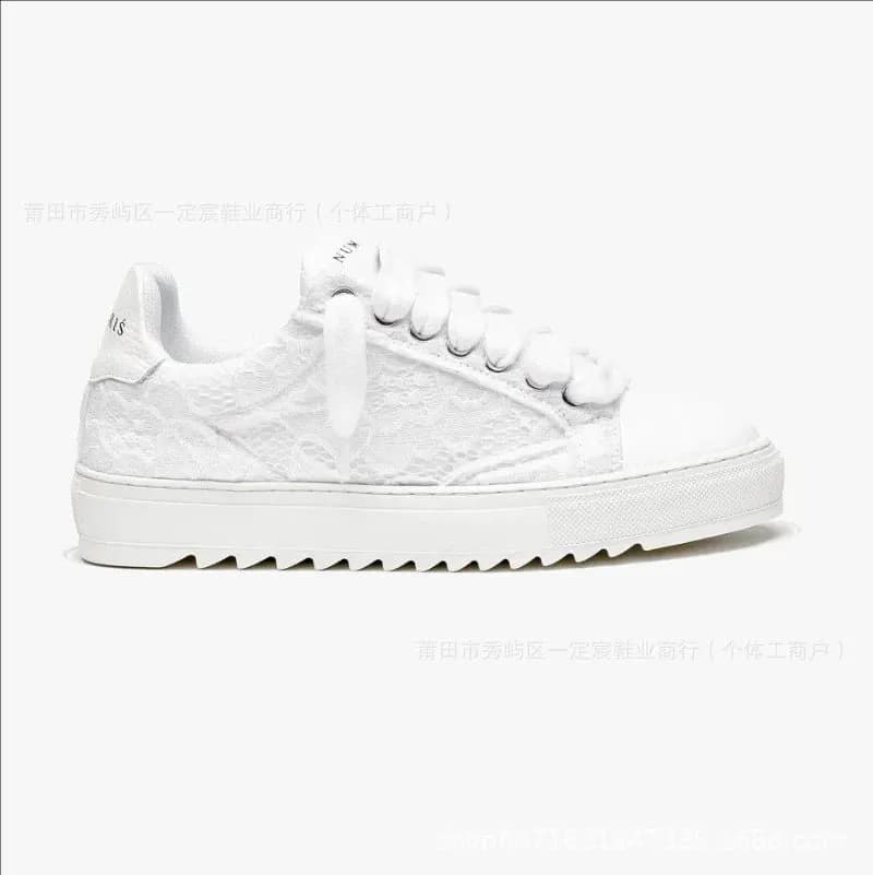 Low Top Sneaker All White — 11