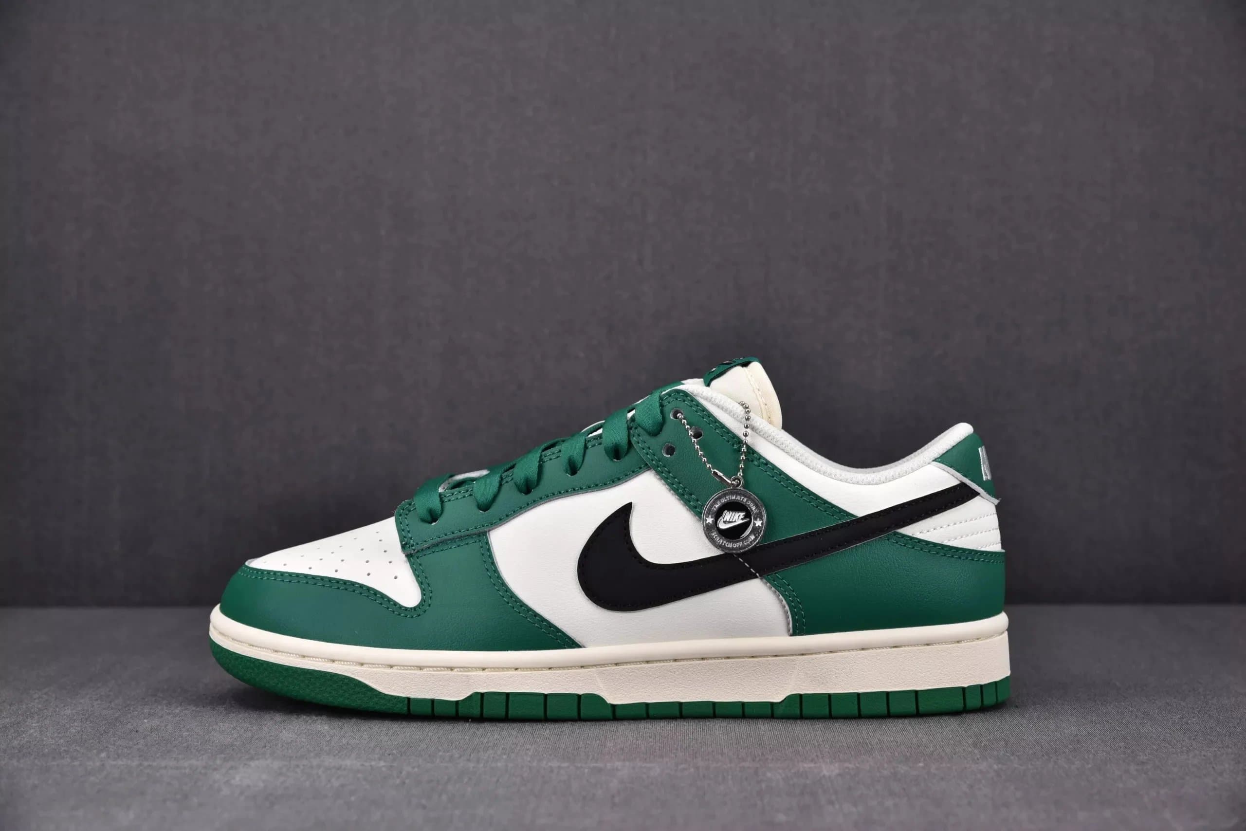 Nike Dunk Low University Red — DR9654-100