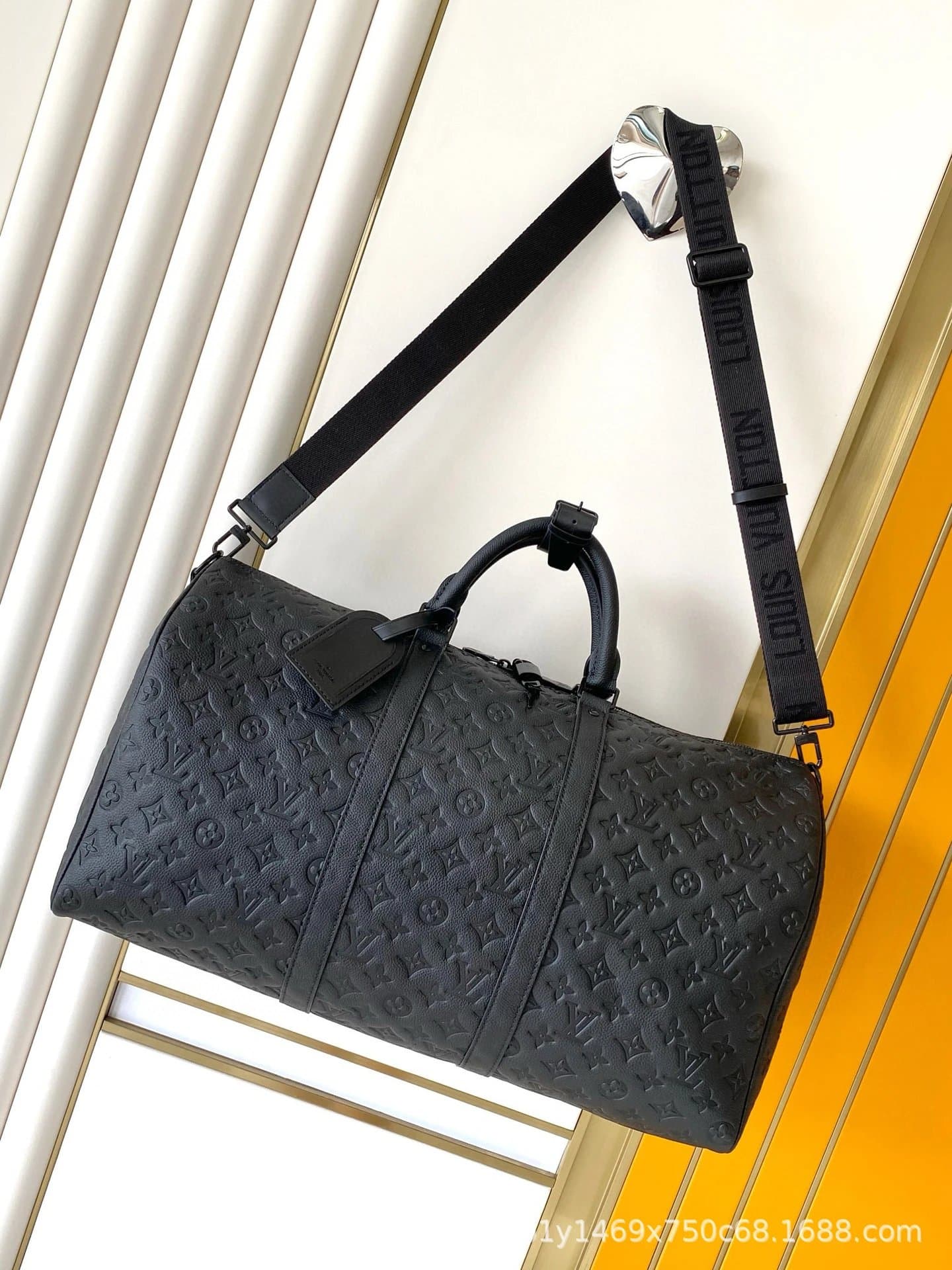 Louis Vuitton Keepall Bandoulière Monogram Empreinte