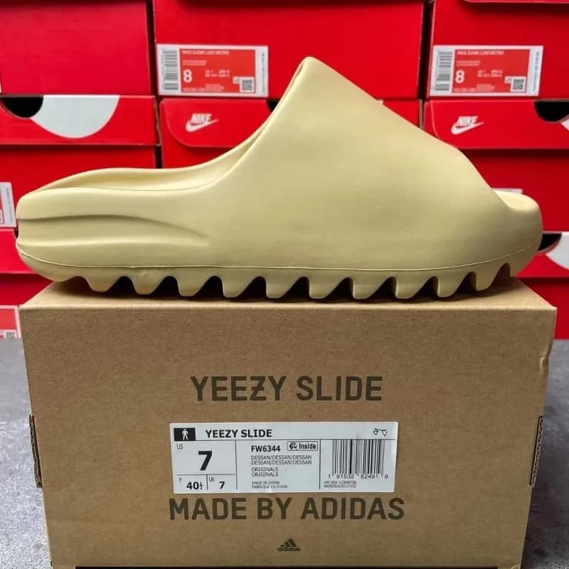 Yeezy Slide Bone