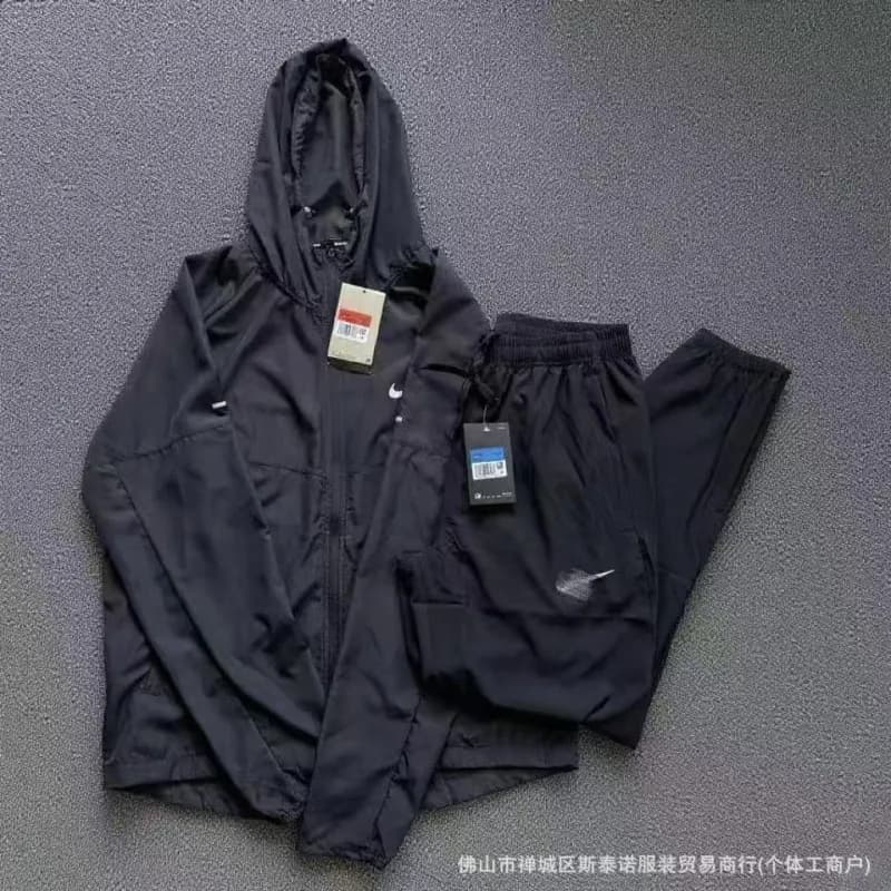 Nike Running Windrunner Jacket All White — 4747+4834 black