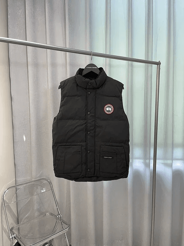 Canada Goose Puffer Vest Classic Fit