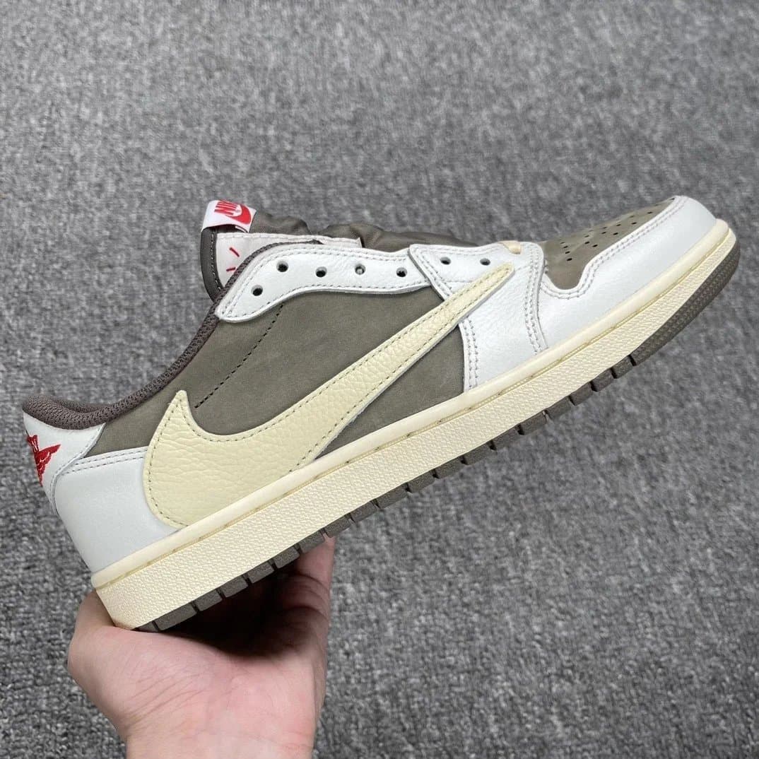 Travis Scott Air Jordan 1 Low Cactus Jack
