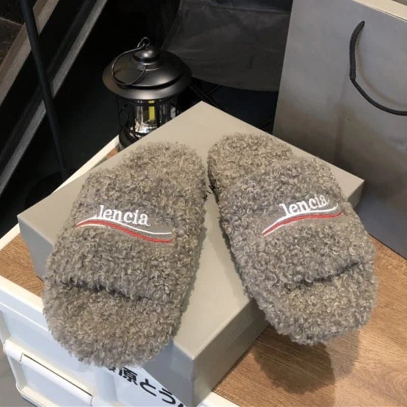 Balenciaga Triple S Slide Shearling Logo — grey