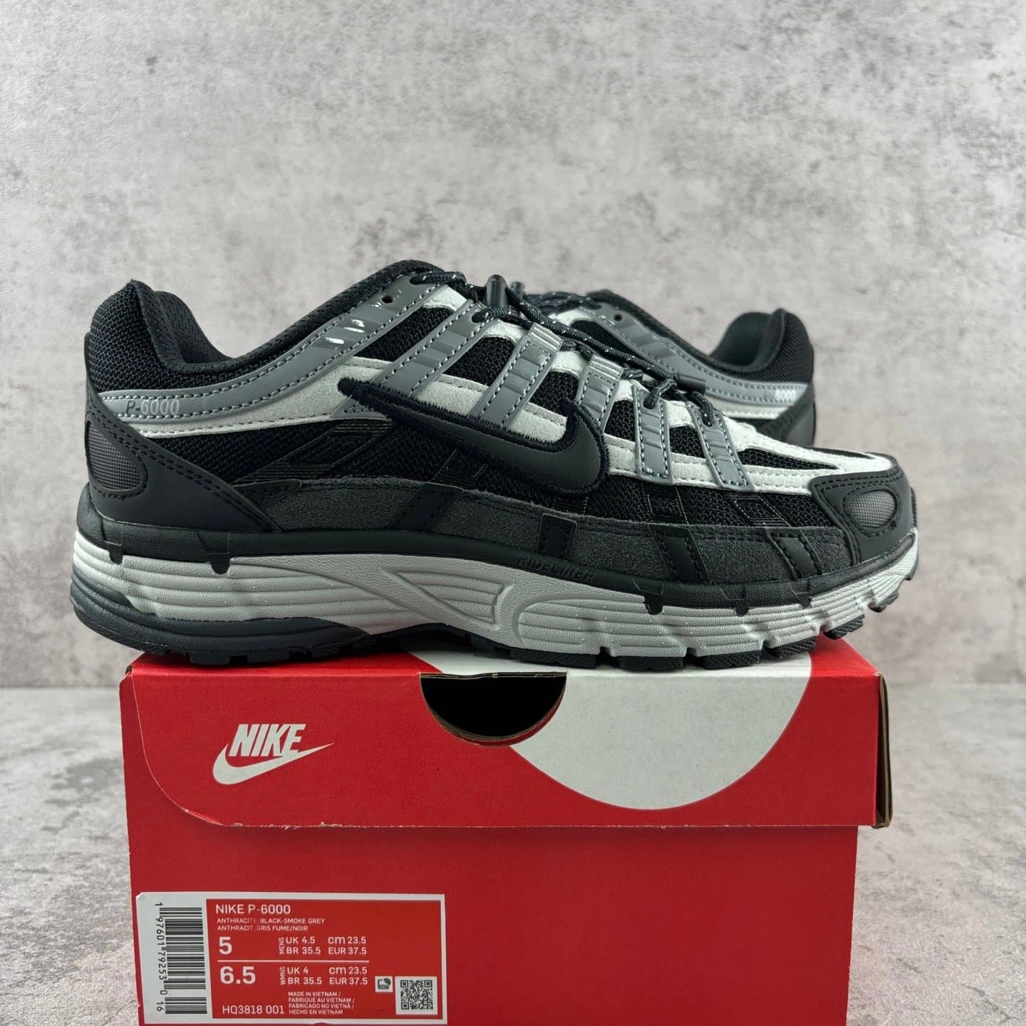 Nike Pegasus 2000 Cool Grey — WM版 P-6000 · 炭黑HQ3818-001