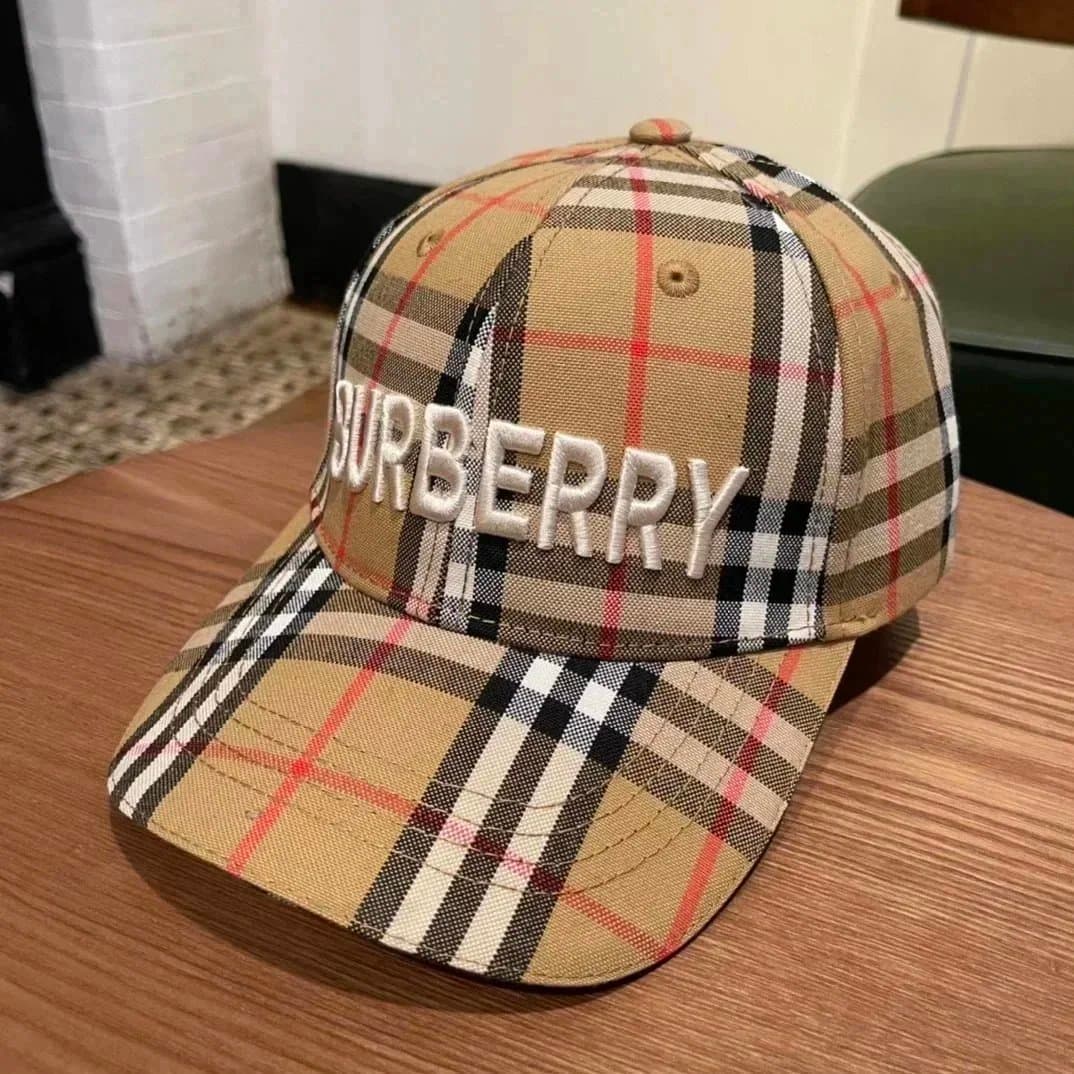 Fendi Baseball Cap FF Monogram — Burberry 2-MZ016