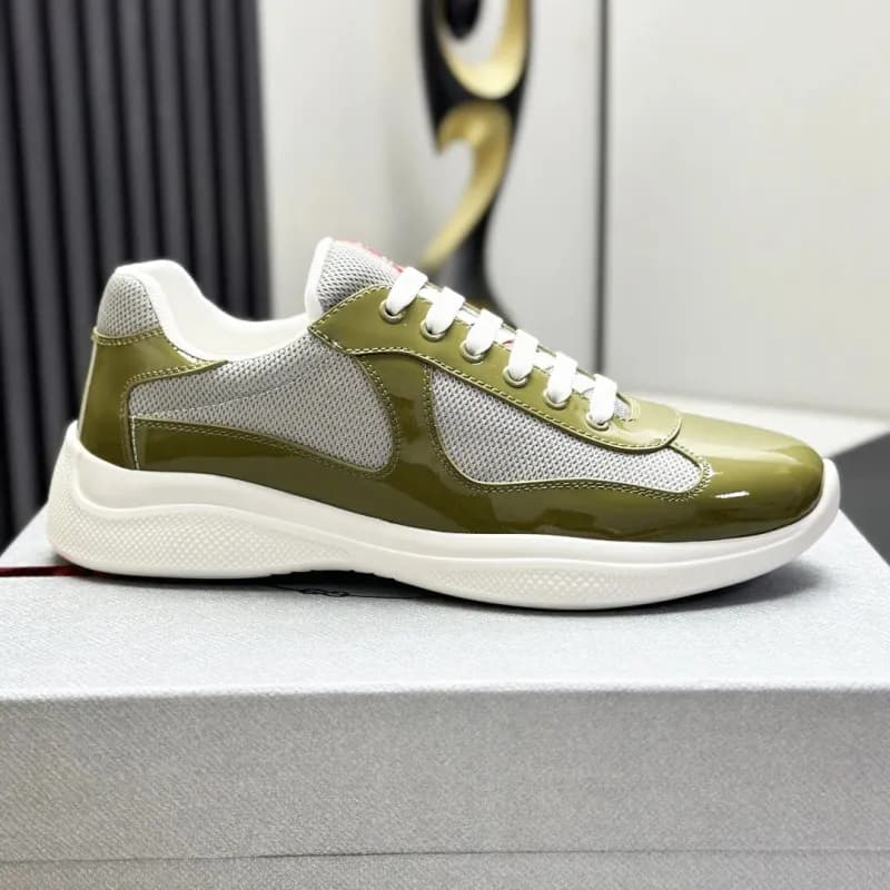 Prada Linea Rossa Sneaker Lavender Patent Mesh — 橄榄绿