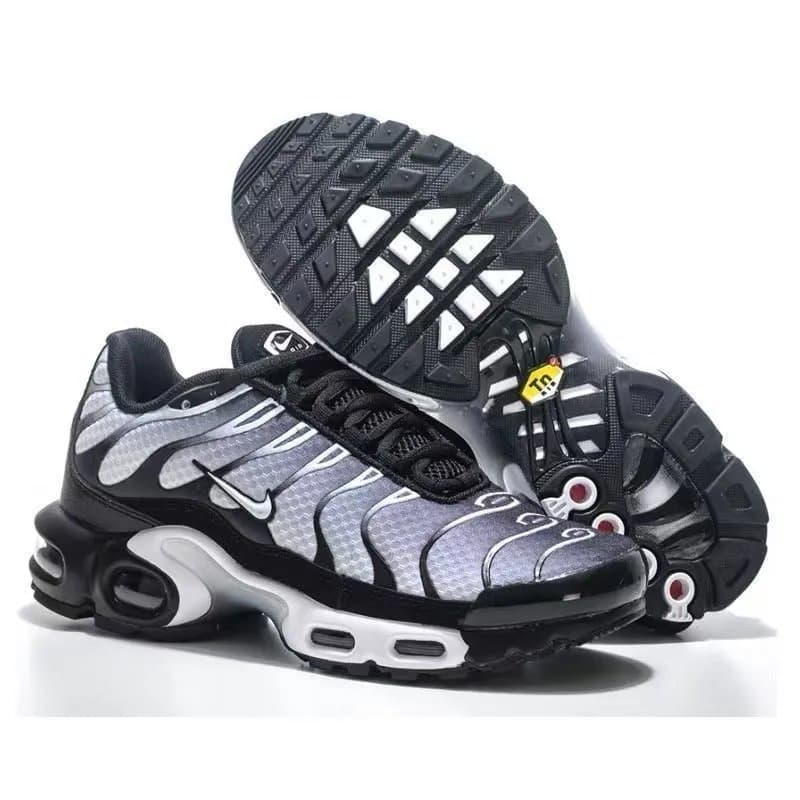 Nike Air Max Plus Triple White — 18