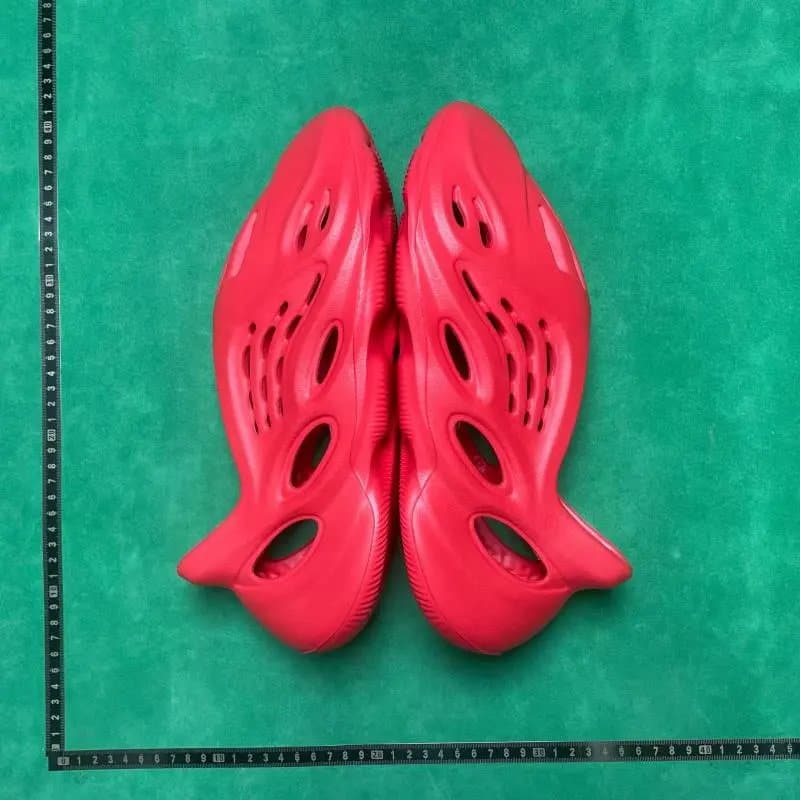 Yeezy Foam Runner Onyx — 7号红色PO128084774