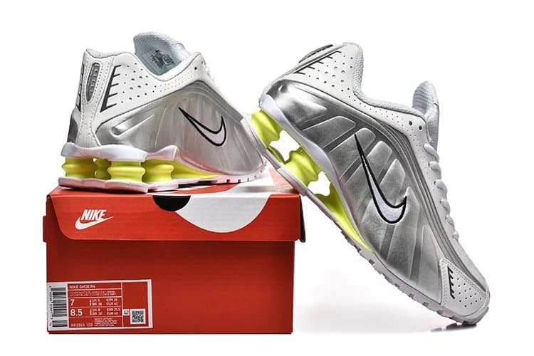 Nike Shox NZ Metallic Silver