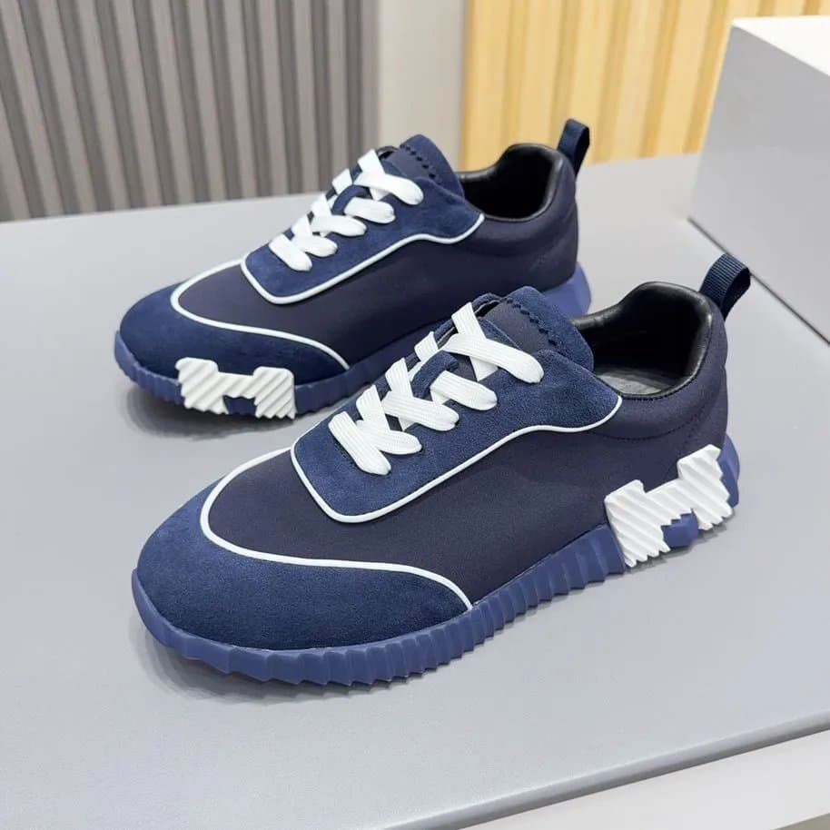 Hermès Low-Top Sneaker Contrast Sole — X16