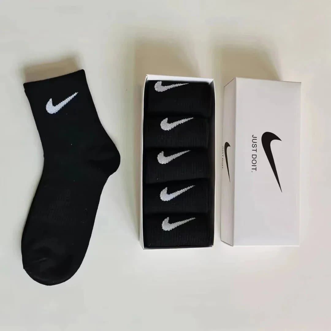 Adidas Crew Socks 5-Pack — 均码 · Nike中筒袜-五双黑色