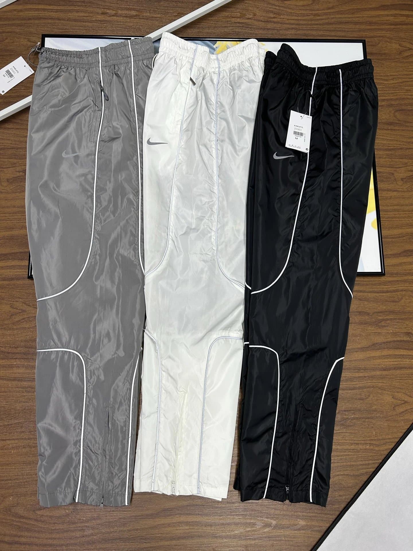 Nike Windrunner Jacket Two-Tone Grey — 32反光条黑色