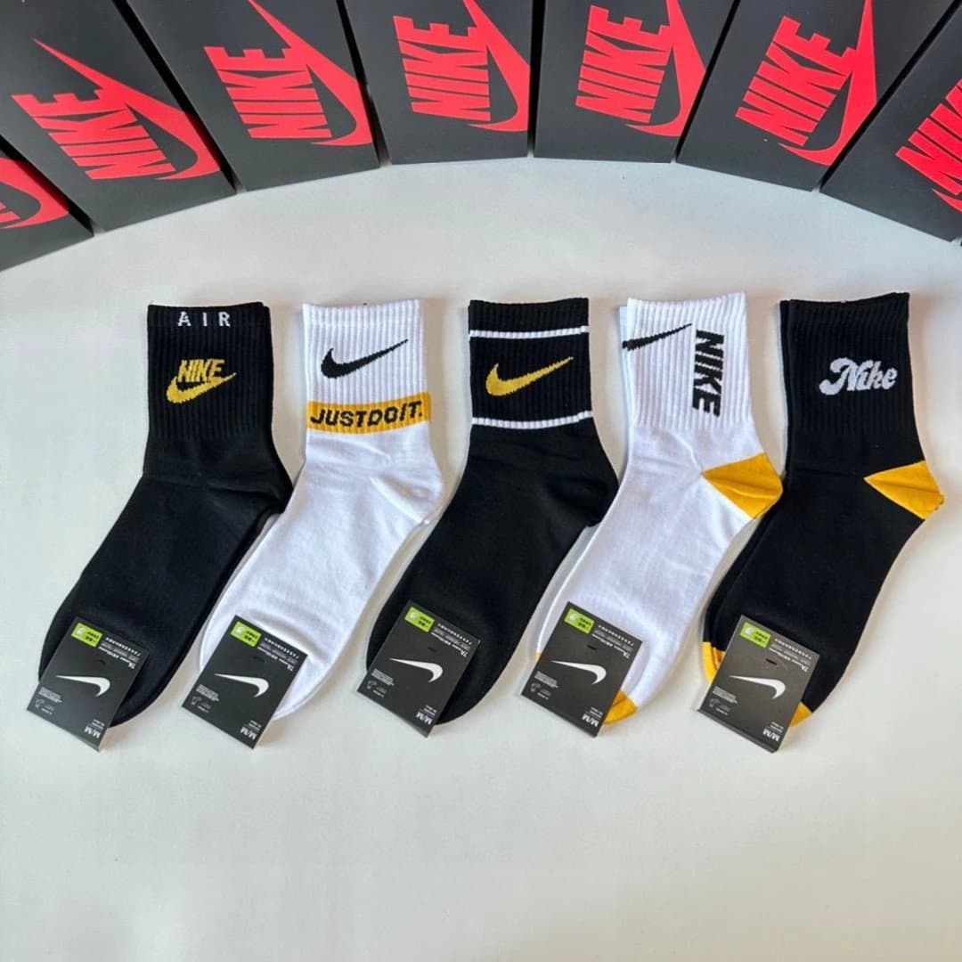 Nike Cushioned Ankle Socks Classic Logo — 34
