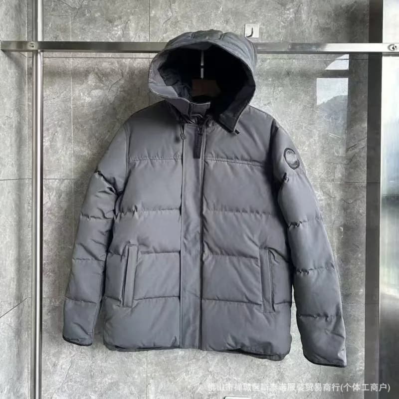 Canada Goose Puffer Jacket Classic Fit