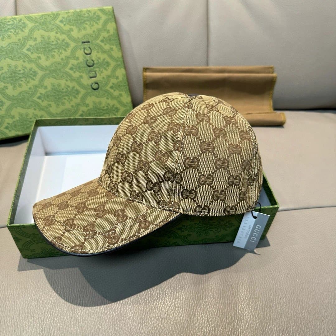 Gucci Baseball Cap GG Supreme