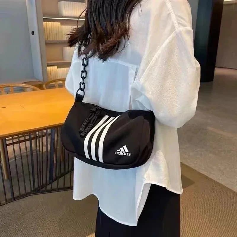 Louis Vuitton Neverfull Monogram Canvas — 1