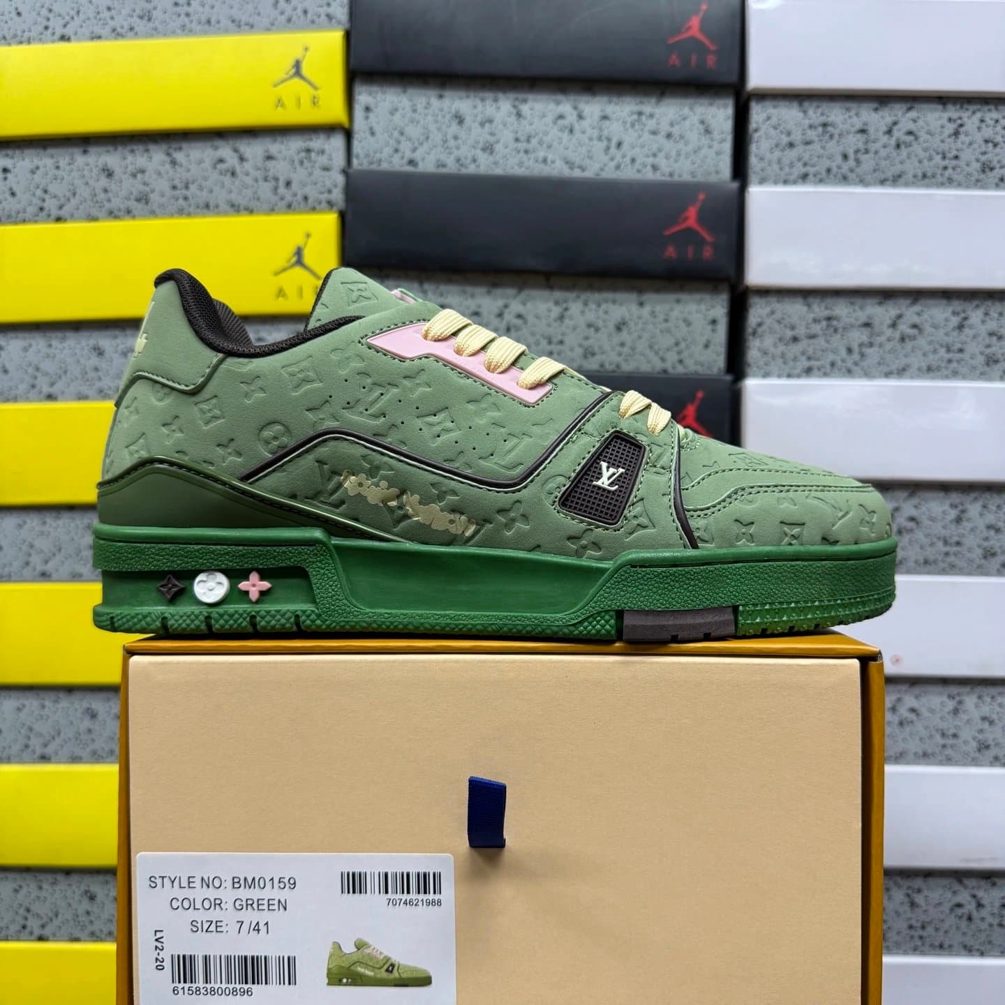 Louis Vuitton LV Trainer Monogram Embossed — GREEN 绿色印纹