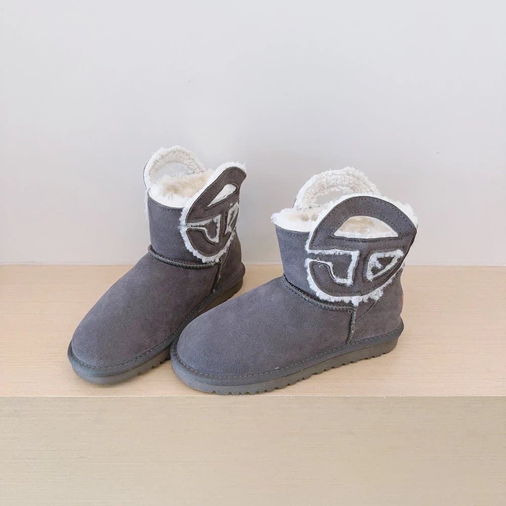 UGG Classic Mini Logo Appliqué