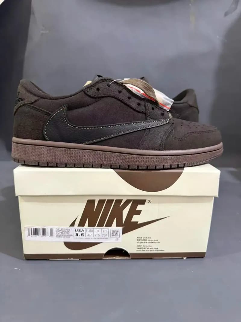 Air Jordan 1 Low OG Mocha