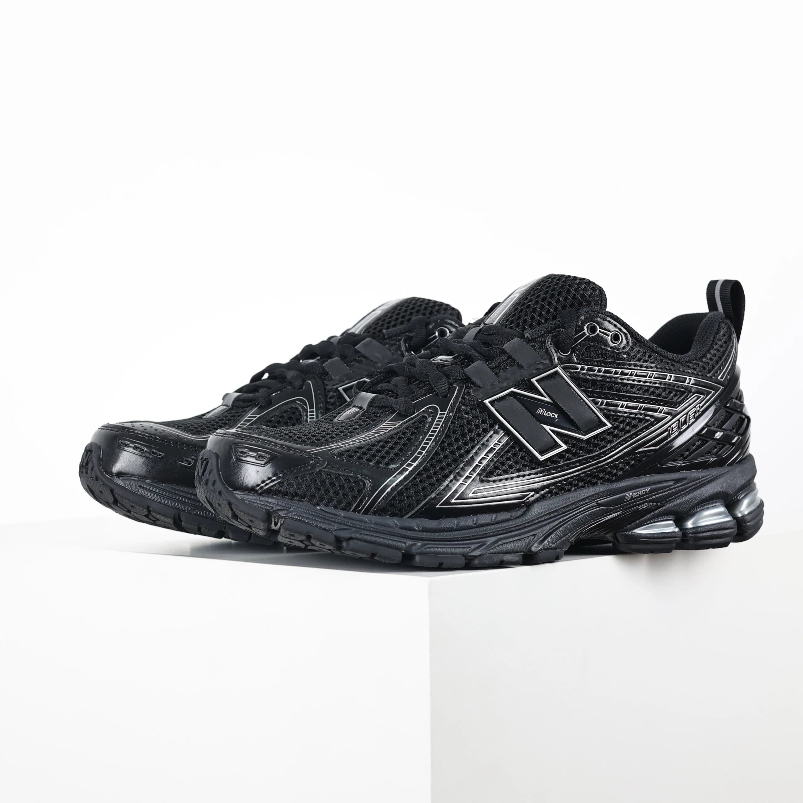 New Balance 1906R Black Silver