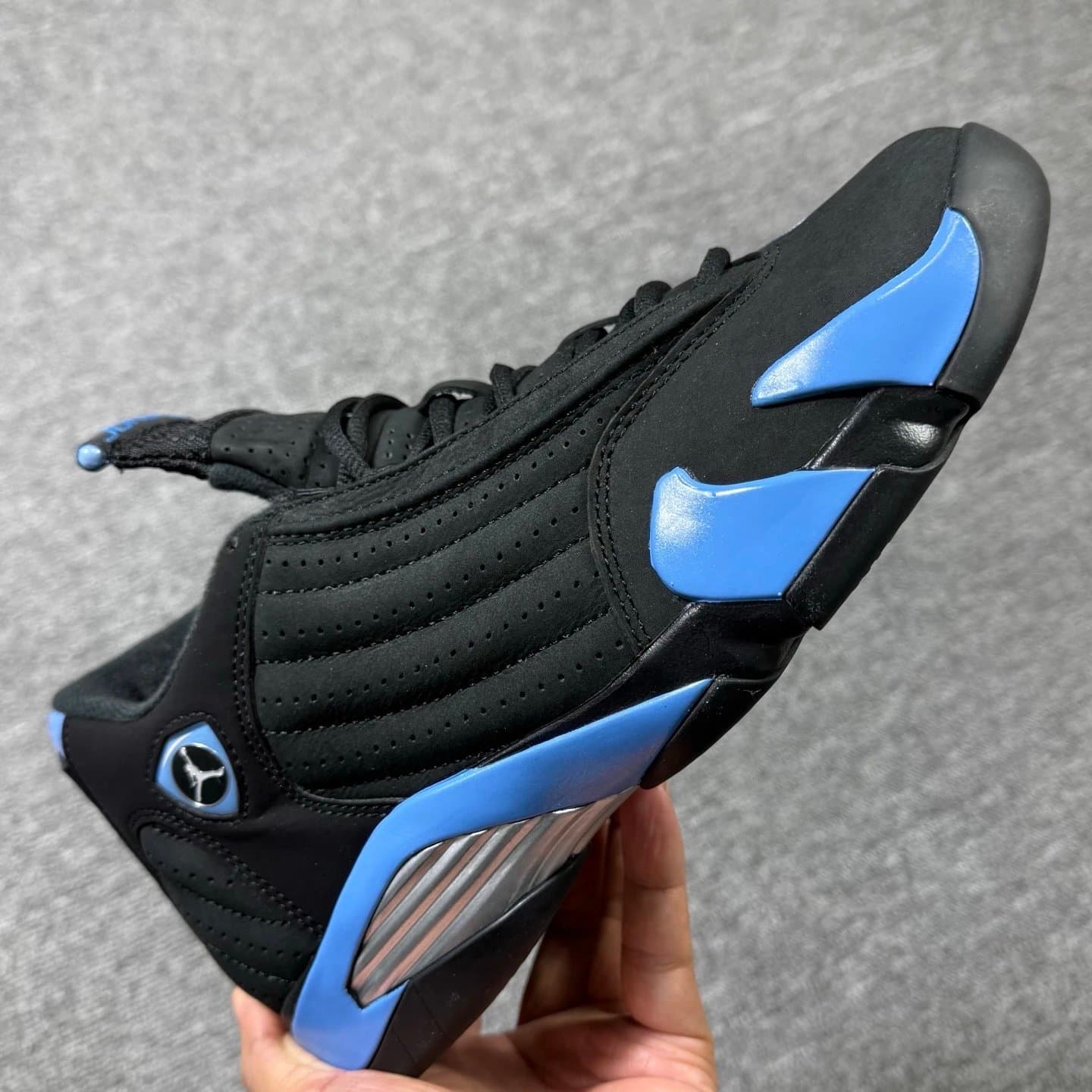 Air Jordan 13 Low University Blue