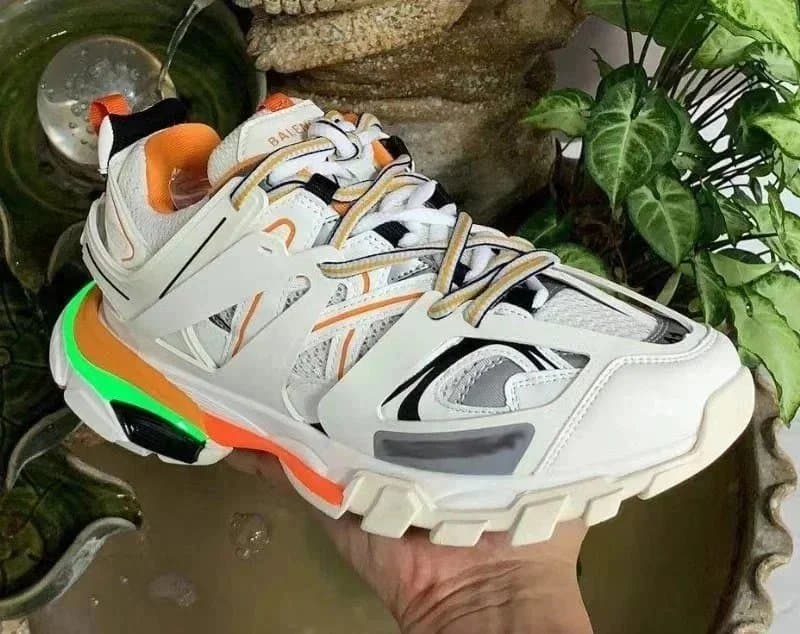 Balenciaga Triple S Black Silver — 橙色LED