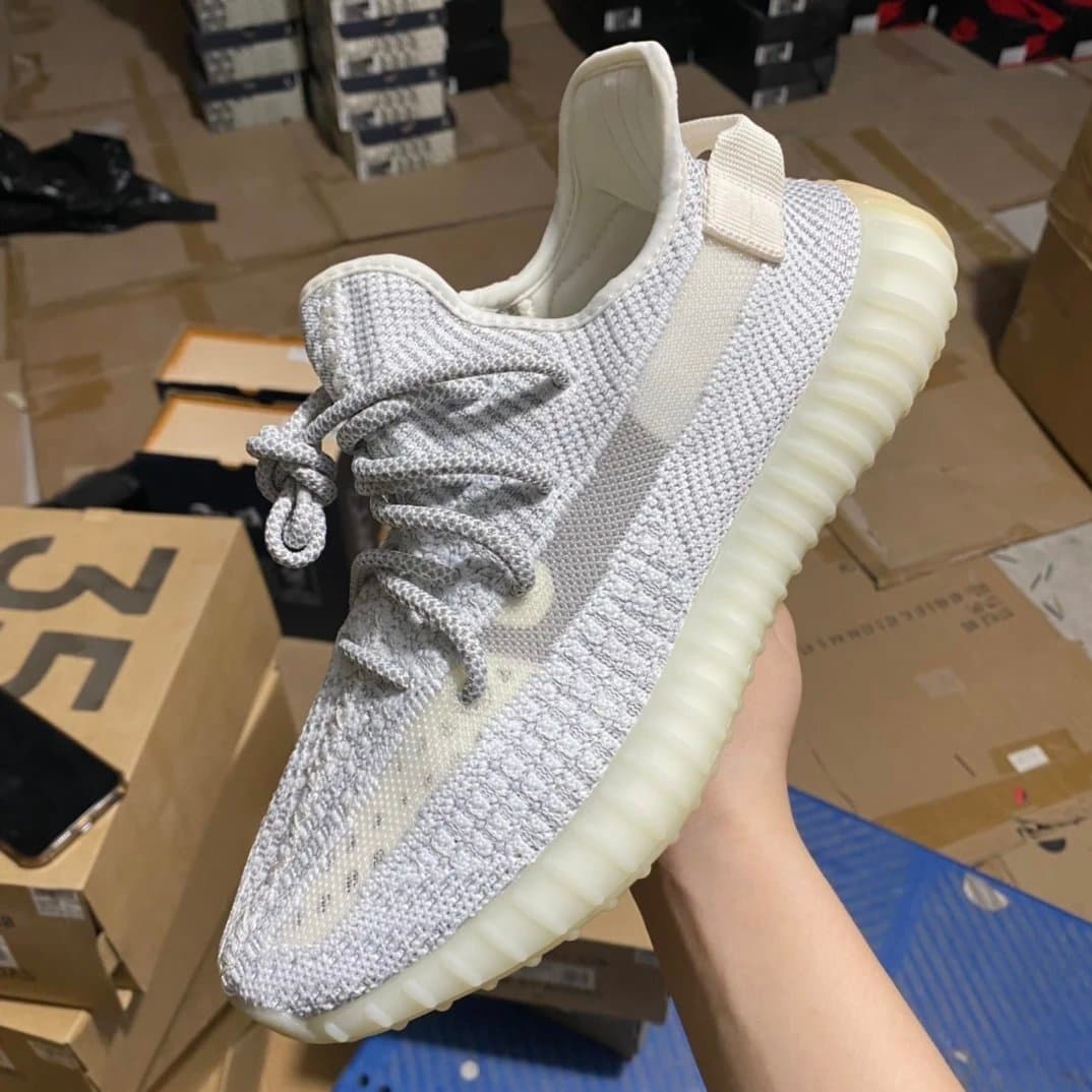 Yeezy Boost 350 V2 Zebra