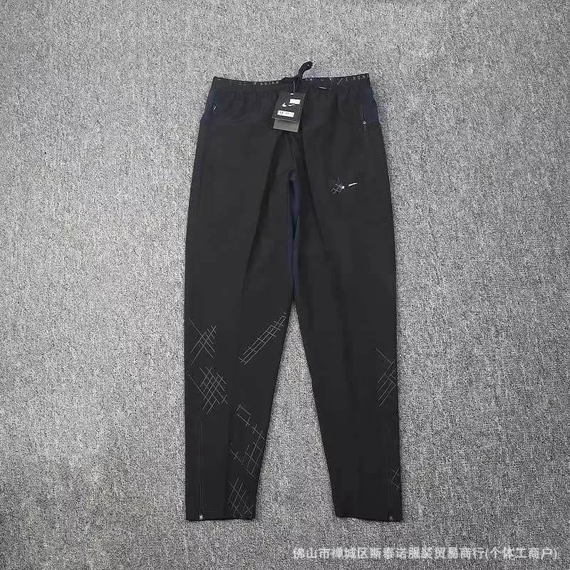 Nike Running Windrunner Jacket All White — 7505 black
