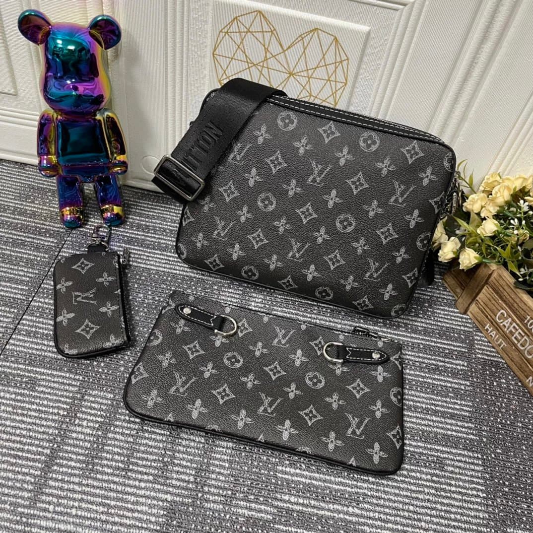 Louis Vuitton Monogram Canvas Set White with Grey Print — 25.0 x 18.5 x 7.0 CM · 20