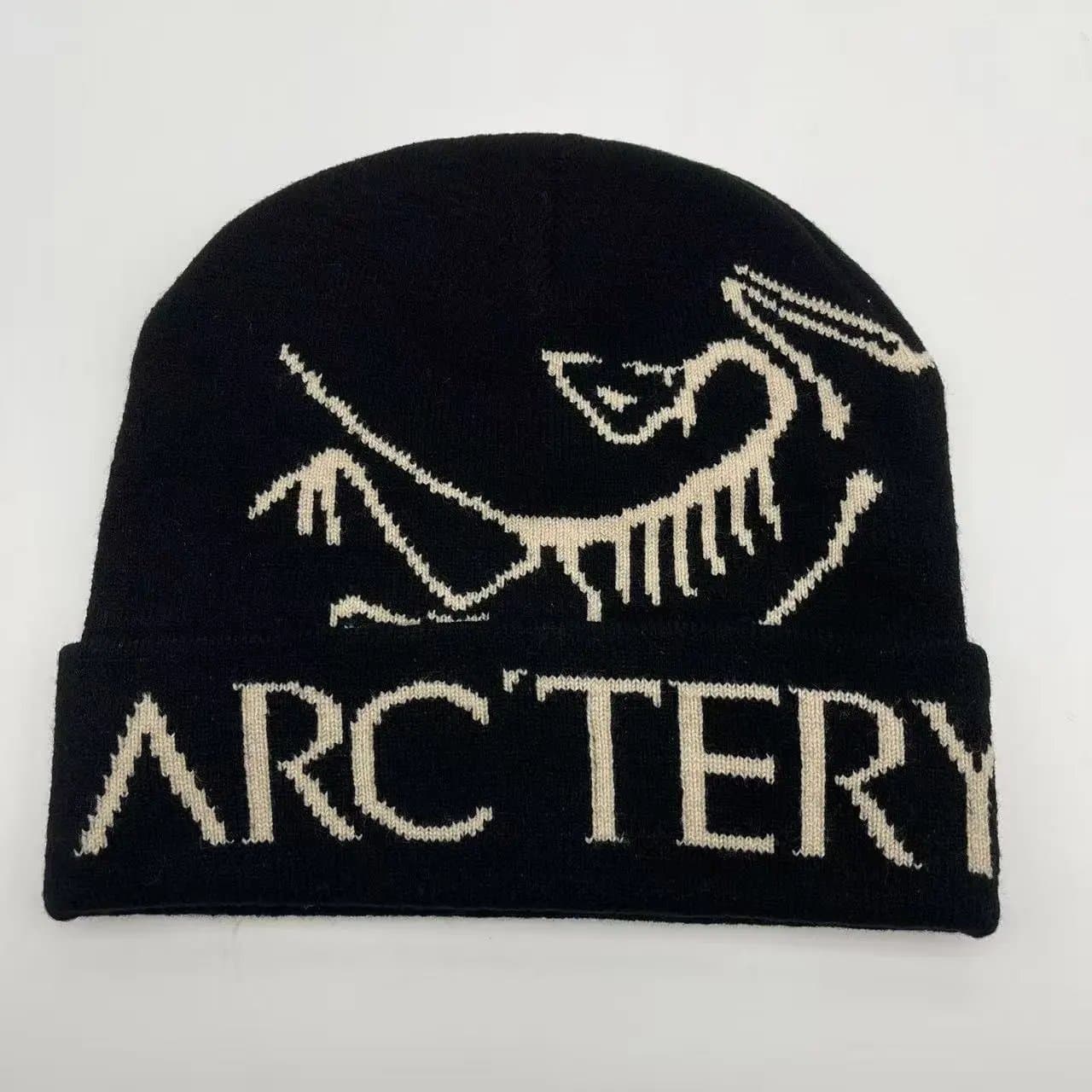 Arc'teryx Beanie Bird Logo — 均码 · 黑米-提花字母