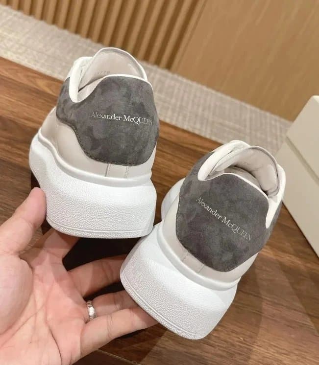 Undercover Tactical Sock Low Black White — 灰绒尾