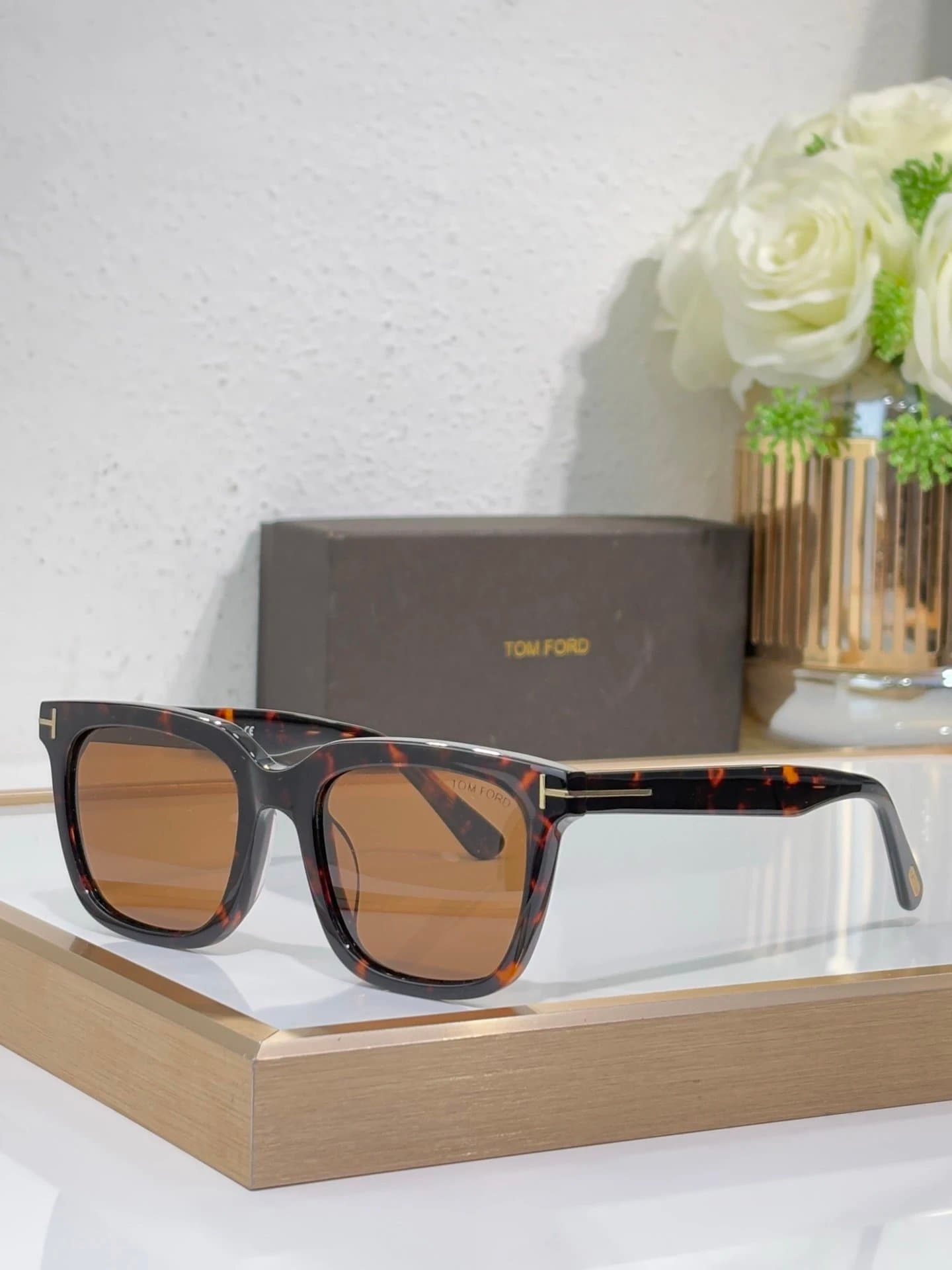 Tom Ford Square Sunglasses Havana Tortoise