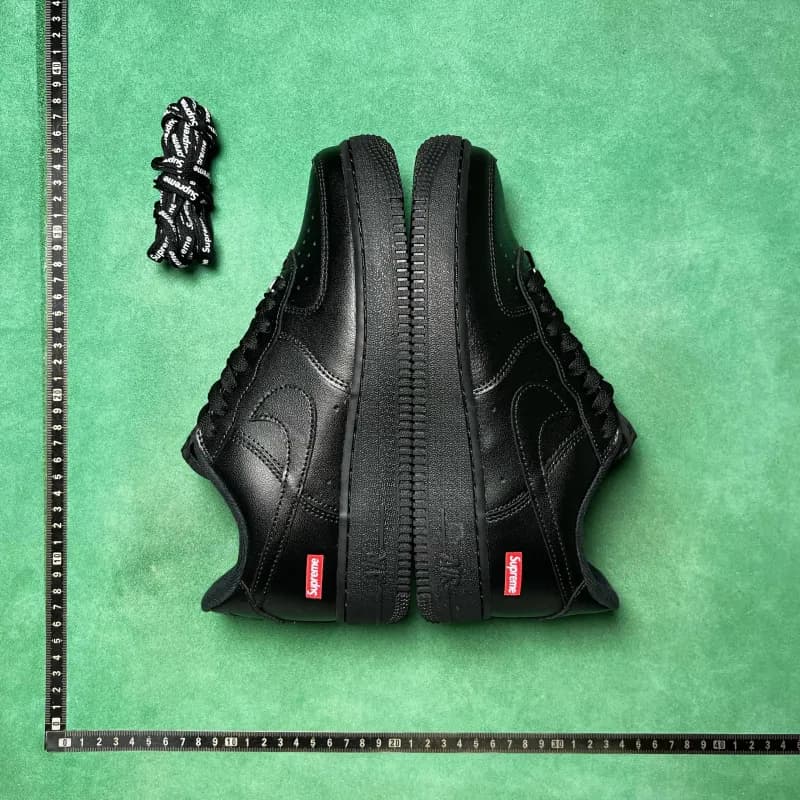 Nike Air Force 1 Low Supreme Box Logo