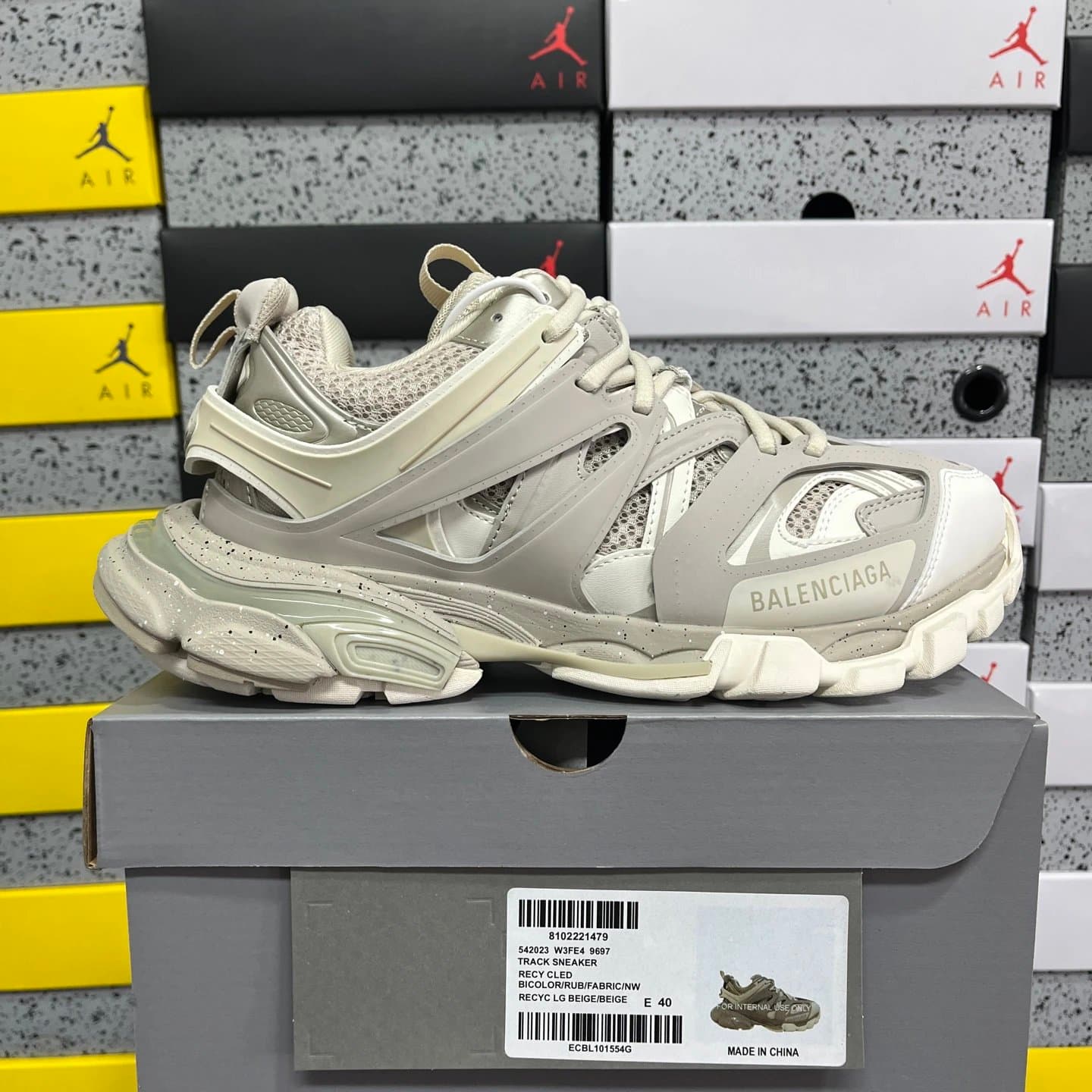 Balenciaga Track Sneaker Monocolor — VG · 米色大底喷点 E4 9697