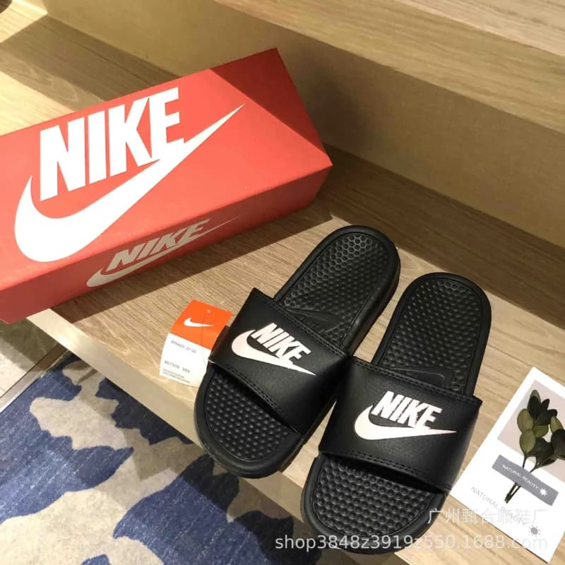Nike Air VaporMax Moc 3 University Red — 全黑白字