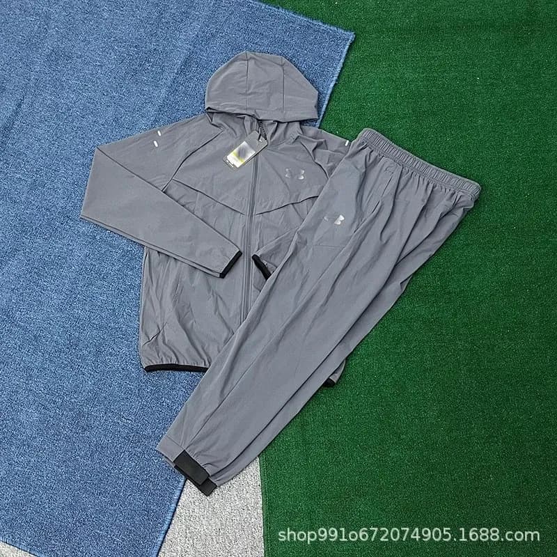 Under Armour Track Suit Lightweight Hooded
